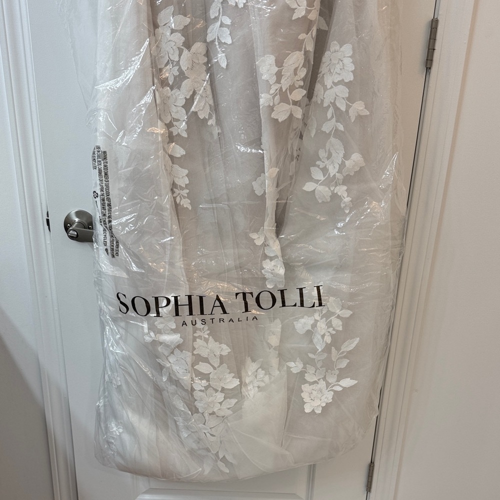 NWT Size 20 Sophia Tolli Wedding Dress Y3146 - Picture 8 of 16